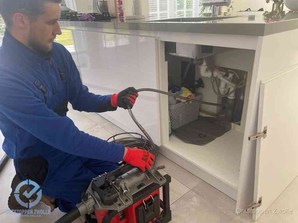 Riool ontstoppen ontstoppingsveer in Zwolle